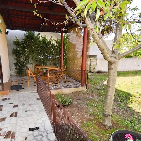 In - Istrien 17365 Tatil Evi Pula