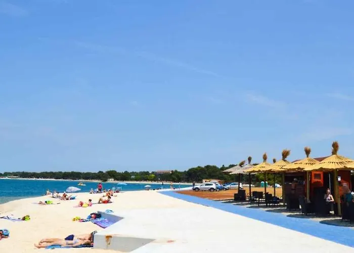 Holiday Home Snjezana In Stinjan - Istrien 17365 Pula