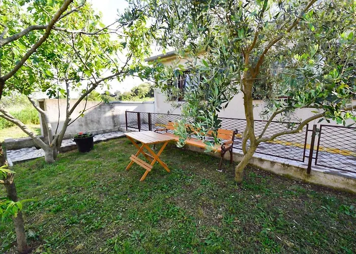 Holiday Home Snjezana In Stinjan - Istrien 17365 *